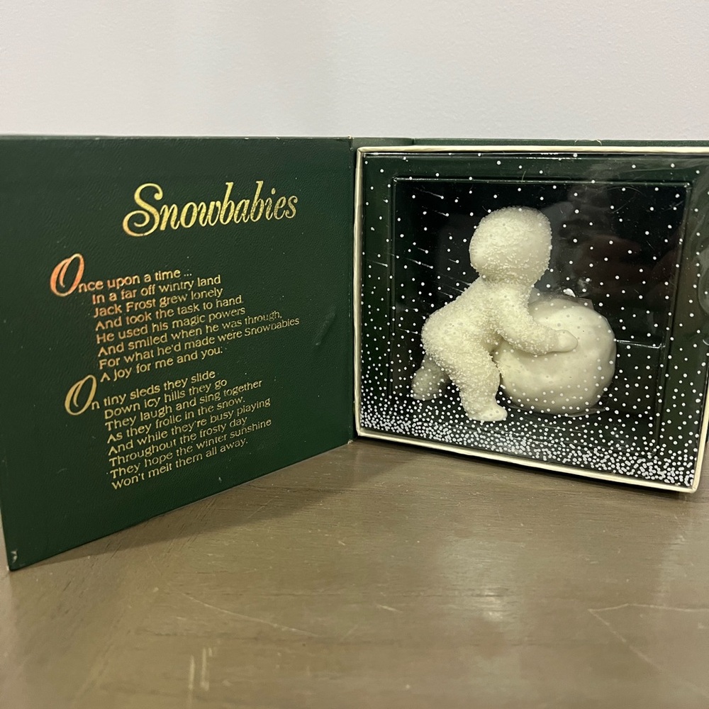 Department 56 Winter Tales of the Snowbabies “I’m Making Snowballs” 1986